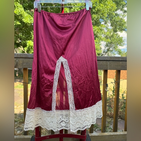 Vintage midi satin slip skirt - Picture 3 of 4